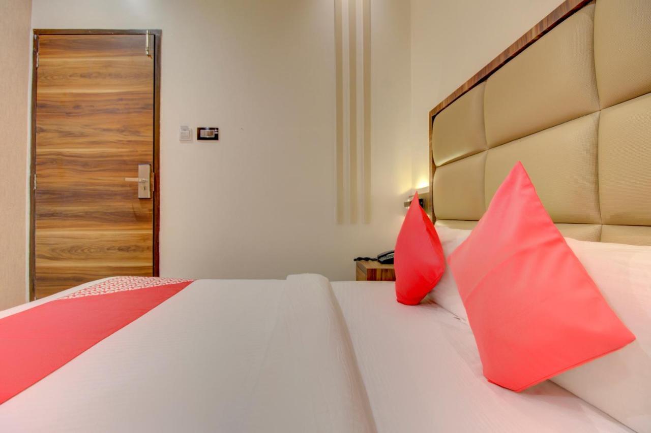مومباي Oyo 76180 Hotel Meriton المظهر الخارجي الصورة