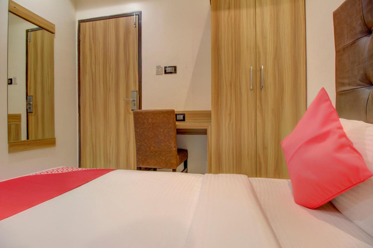 مومباي Oyo 76180 Hotel Meriton المظهر الخارجي الصورة