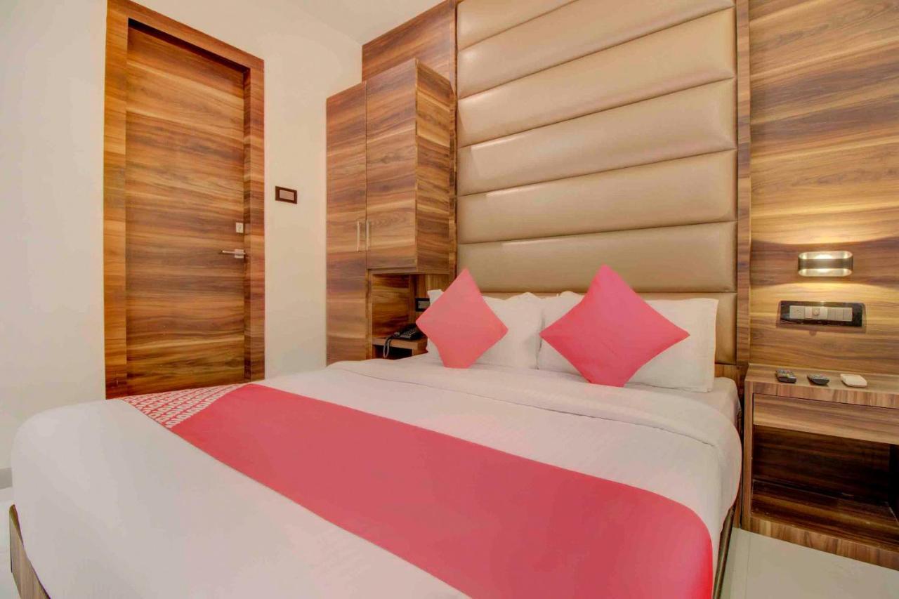 مومباي Oyo 76180 Hotel Meriton المظهر الخارجي الصورة